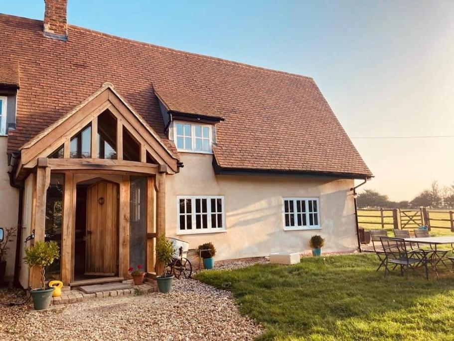 2 Beds & Living In Our Idyllic Country Cottage Bedford Exterior photo
